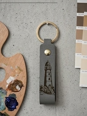 Leder-Schlüsselanhänger „Leuchtturm“ – verschiedene Farben